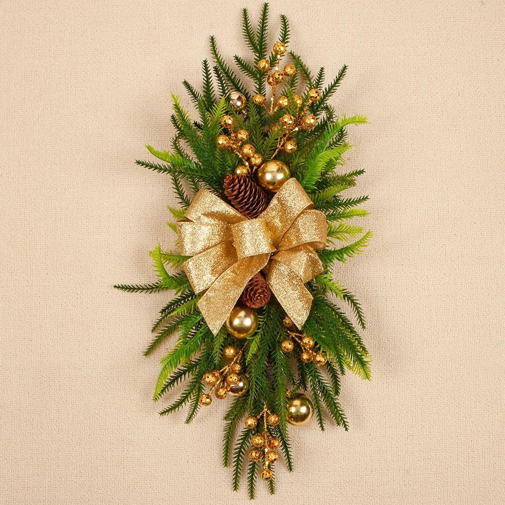Christmas Staircase Decoration Staircase Wreath Pendant Norfolk Pine Needles Upside Down Home Scene Arrangement