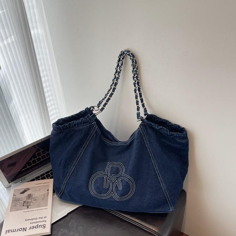 

New large-capacity denim tote bag women s bag high-end niche design shoulder bag versatile underarm bag темно-синий
