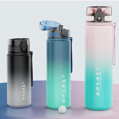 Bottiglia d'Acqua in Plastica Smerigliata con Gradiente di Alto Valore per Uomini, Donne e Studenti - Grande Capacità, Ideale per Attività all'Aperto, Fitness ed Estate