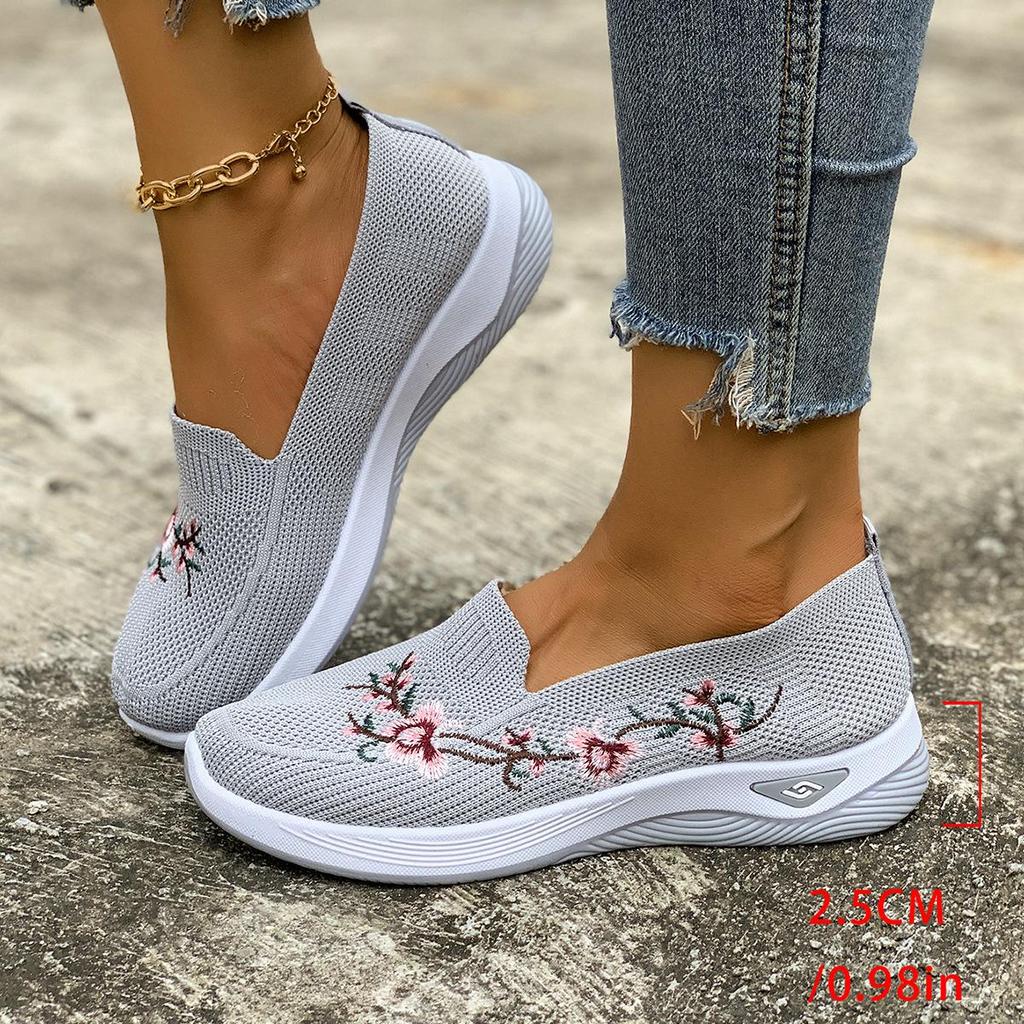 Women's Retro Ethnic Fly-Knit Embroidered Flats - Breathable Spring/Summer Comfort