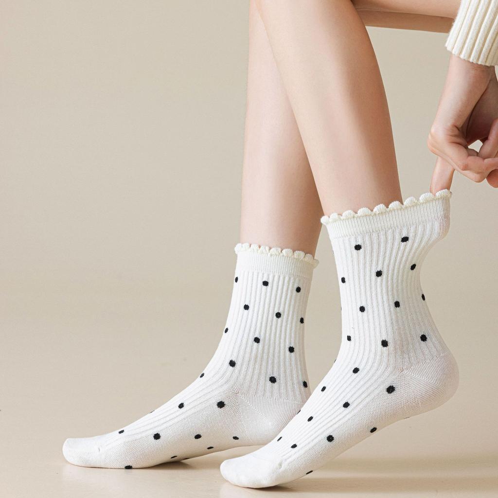 Female Autumn and Winter New Lovely Polka Dot Bubble Mouth Lace Cotton Boneless Tube Pile Socks