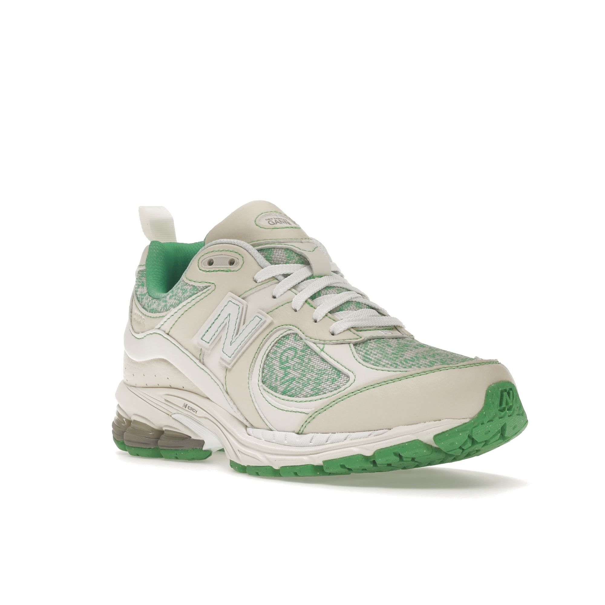 Кроссовки унисекс GANNI x New Balance 2002R Turtledove кремовые с островно-зелеными — фото 2