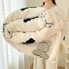 LISM Shu Velveteen Warm Blanket