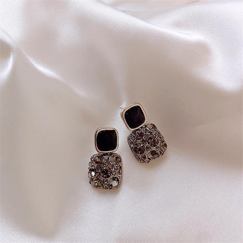 

2026 New Korean Black Crystal Stud Earrings For Women Elegant Squre Geometric Tassel Dangle Earrings Zircon Accessories Gifts