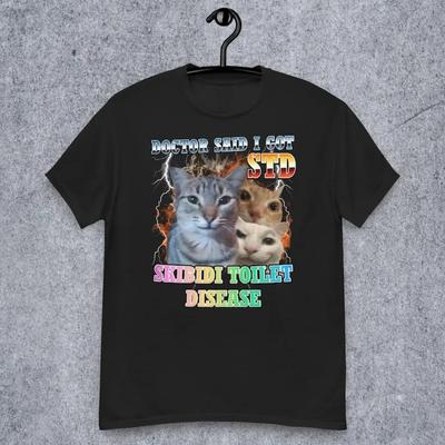 Choroba Skibidi Toilet Śmieszny Mem z Kotem T-shirt Prezent dla Kobiety i Mężczyzny Głupie Koty T-shirt Brainrot T-shirt Rozchwiane Koszulki
