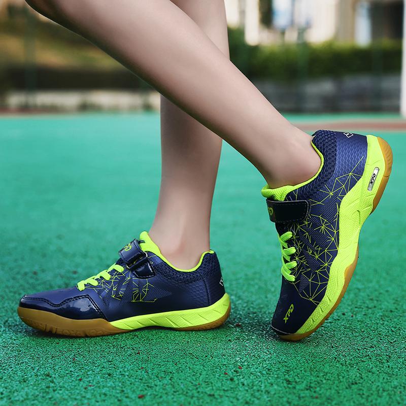 Kinder, Jugendliche und Erwachsene Hochwertige Stoßdämpfung Rutschfeste und Verschleiß-beständig Outdoor Modische Casual Badminton Schuhe