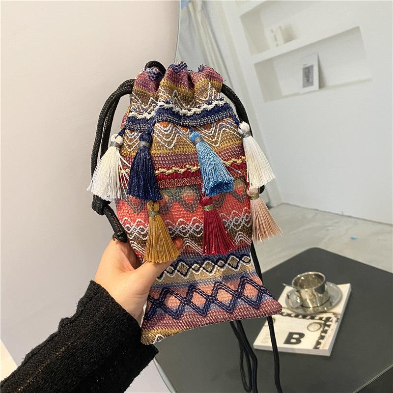 Art Tassel Bag 2025 Summer New Shoulder Messenger Bag Small Fish Drawstring Contrasting Color Mobile Phone Bag Tide