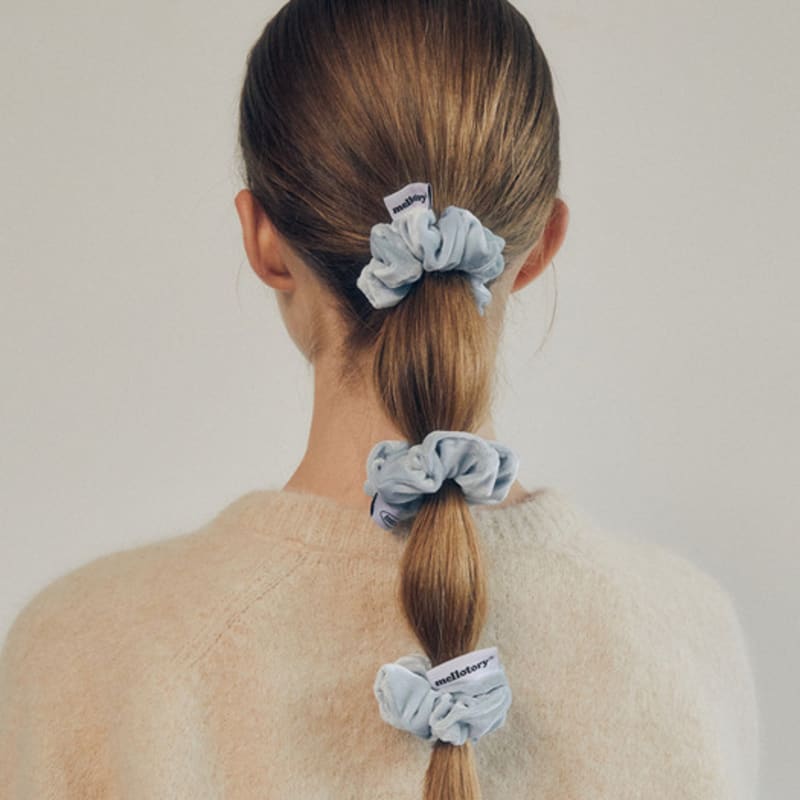 Mellotory Mini Velvet Scrunchie (sky Blue)