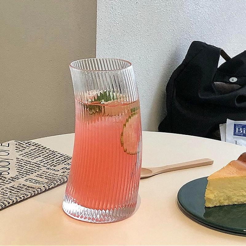 Crescent Shaped Wine Glass Striped Glass Cup Ins Style Cocktail Glass Soda Water Beverage Cups Iced Latte Mug Drinking Glasses