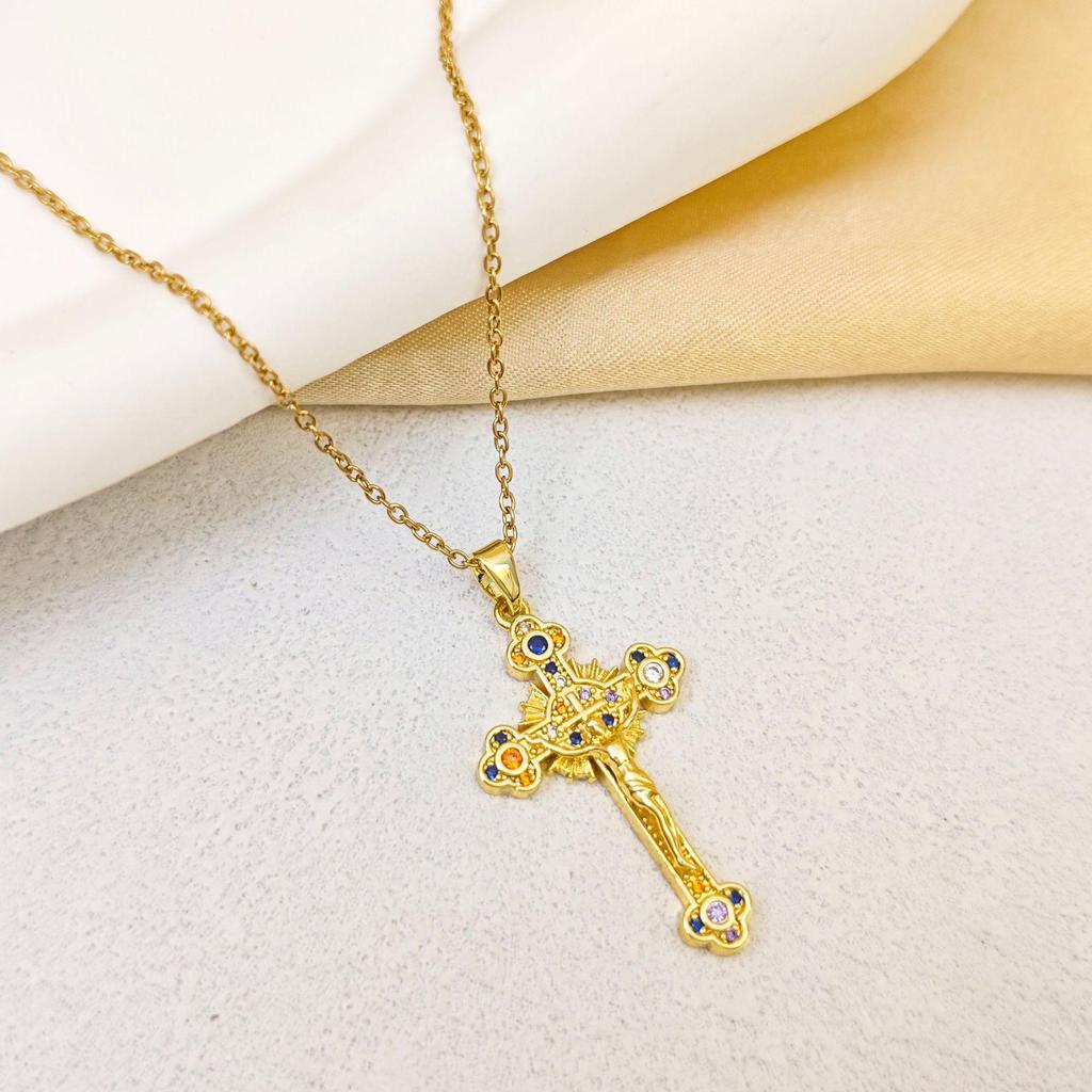 Women's Gold-Plated Copper Necklace: Luxury Fu Lu Pendant Clavicle Chain - Versatile Fashion Accessory