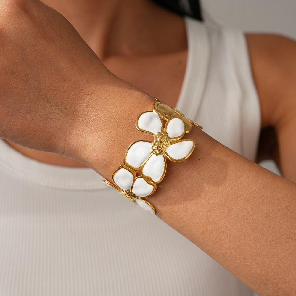 Emaille Bloem Armband Goudkleurig Vintage Manchet Elegante Open Manchetten Meisje