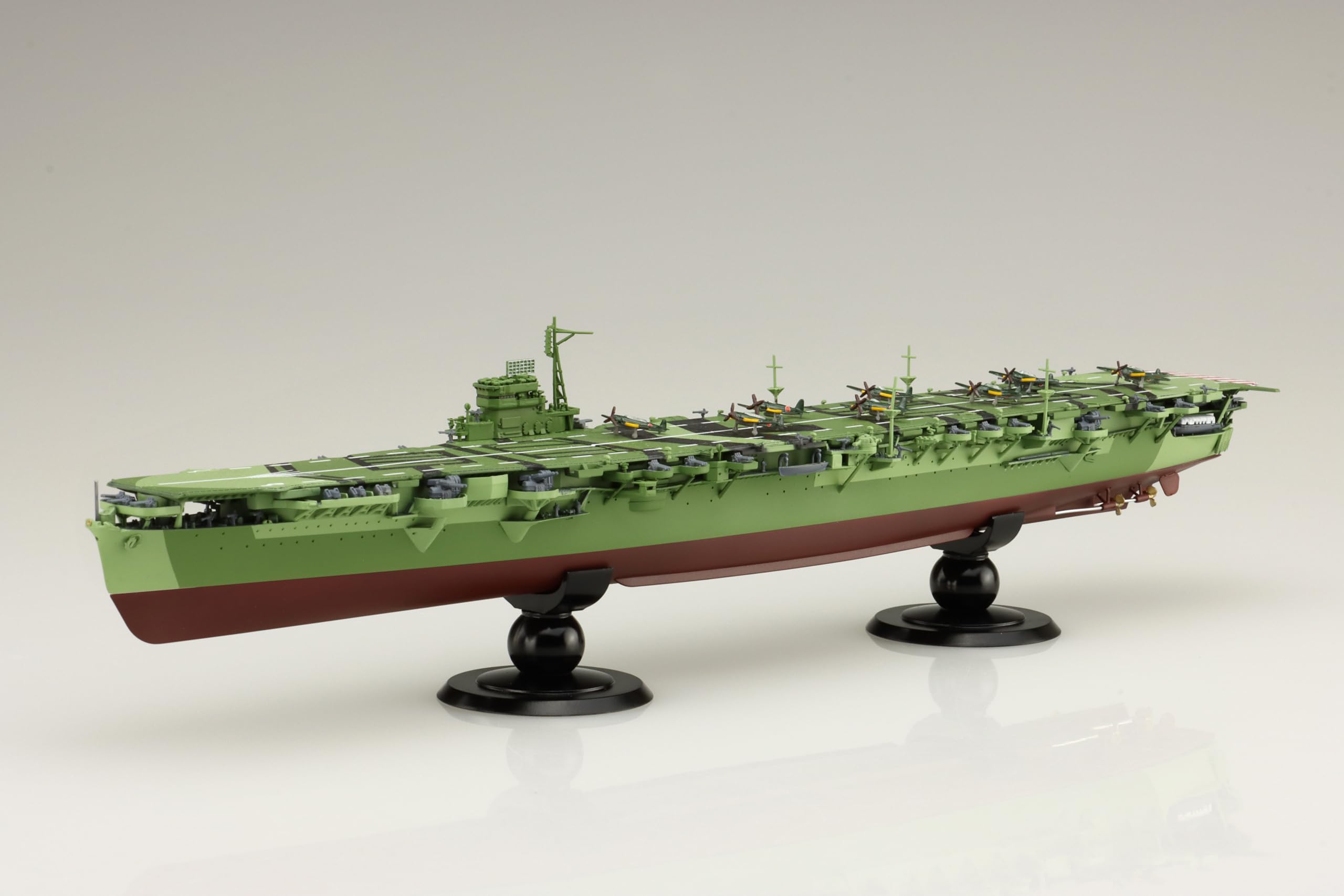 

Imperial Japanese Navy Series 41 Japanese Navy Aircraft Carrier Amagi Full Hull Model Etched Plastic Model 1/700 No. EX-1 (with Parts) зелёный