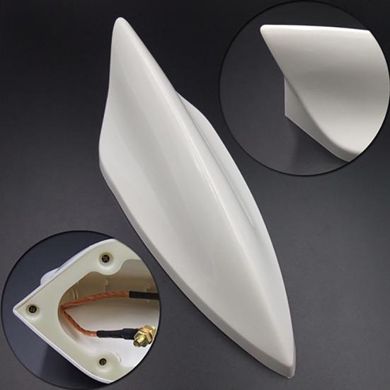 Stilvolle Universal-Auto-Haifischflossen-Autodachantenne mit Signal, FM/AM-Radioantenne