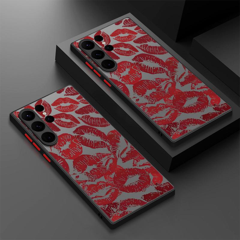 

Роскошный тонкий матовый чехол с принтом красных губ для Samsung S25 Ultra S24 FE S23 S22 A16 A56 A55 A36 A26 A15 A35, защита объектива, противоударный прозрачный чехол для телефона Samsung S24 FE чёрный