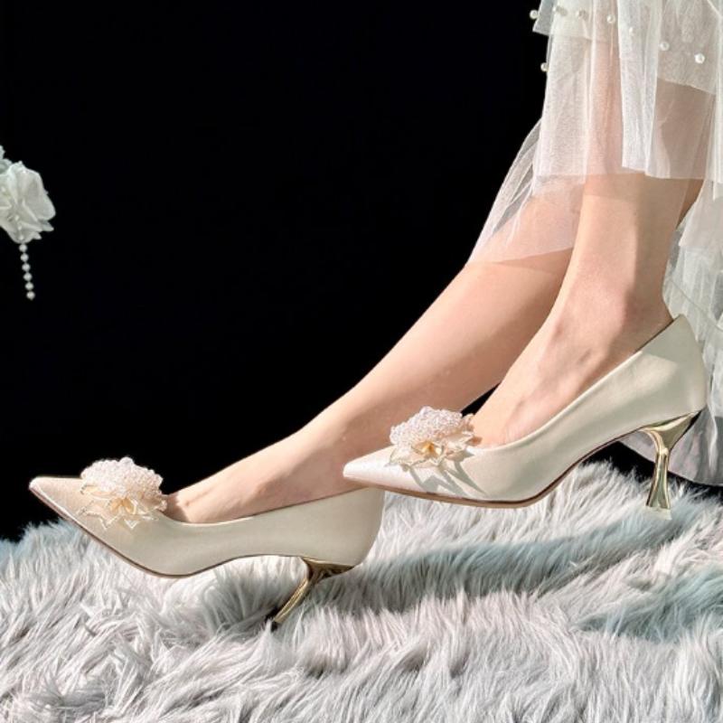 2025 Nytt Bröllop Satin Champagnefärg Diamant Arp Huvud Tunn Klack Höga Klackar Kvinnor Bekväma Inte Trötta Fötter