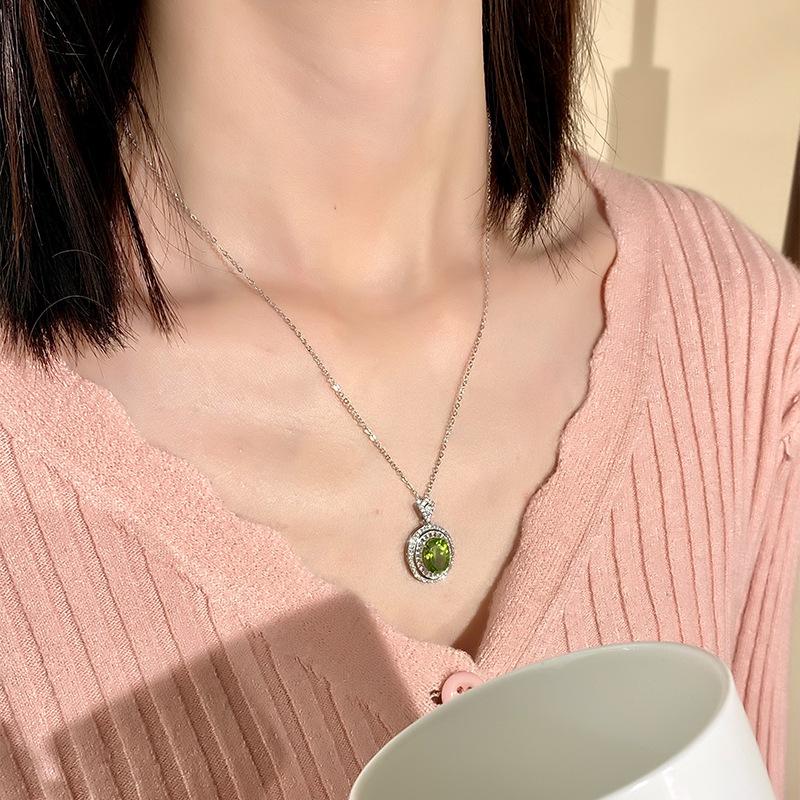 New Sterling Silver Oval Necklace Natural Crystal Stone Pendant Necklace Women's Niche Premium Light Luxury Versatile Clavicle Chain Daily Gifts