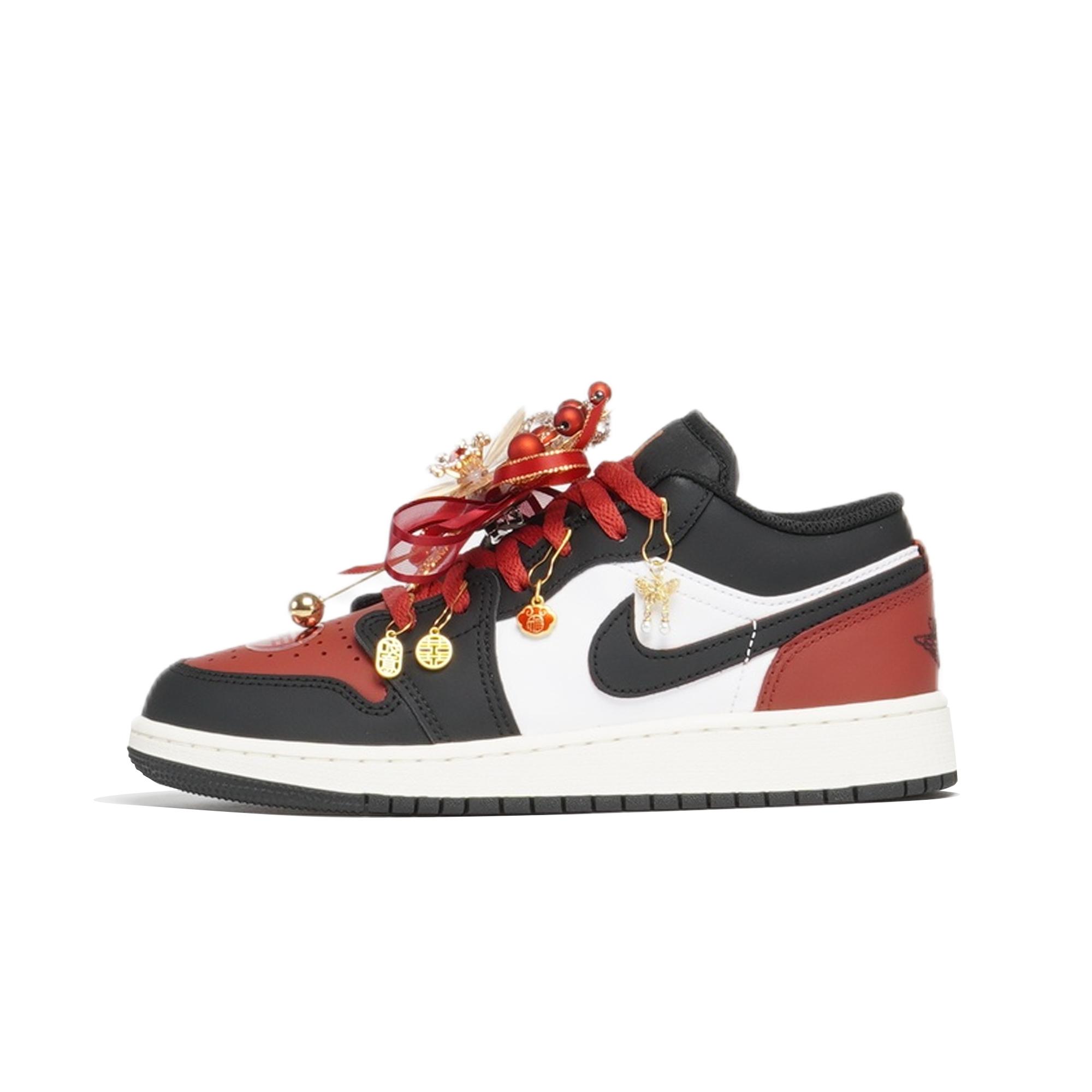 

Jordan Air Jordan 1 Abrasion Resistant Abrasion Resistant Low top Vintage Basketball Shoes Unisex Black Red 553558-081(Team578-) 44.5