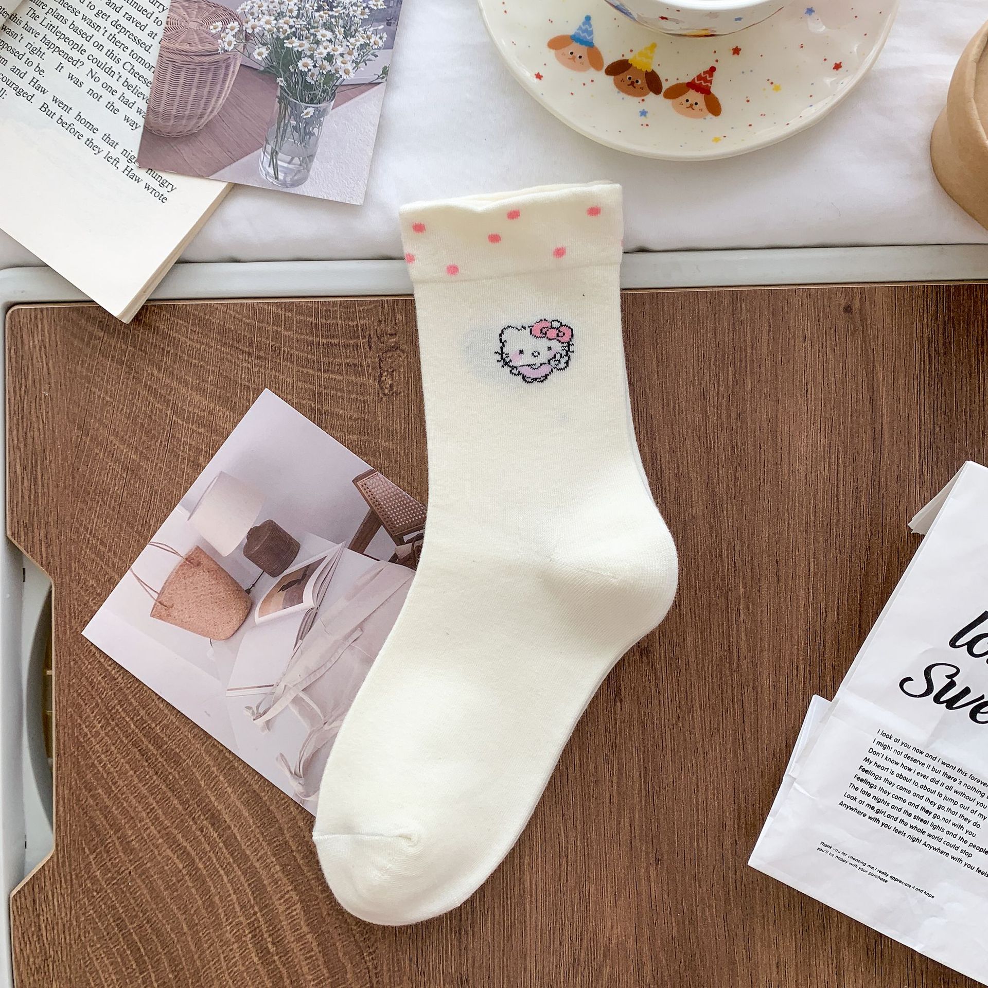 

Весняний Вибух Милий Мультяшний Кіт KT Модні Універсальні Шкарпетки, Що Зменшують Вік, Шкарпетки В Рот