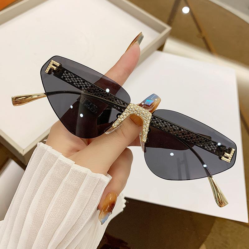

Frameless Sunglasses With Drill Women S Outdoor Street Photography Hollow Metal Sunglasses Men S Cat Glasses