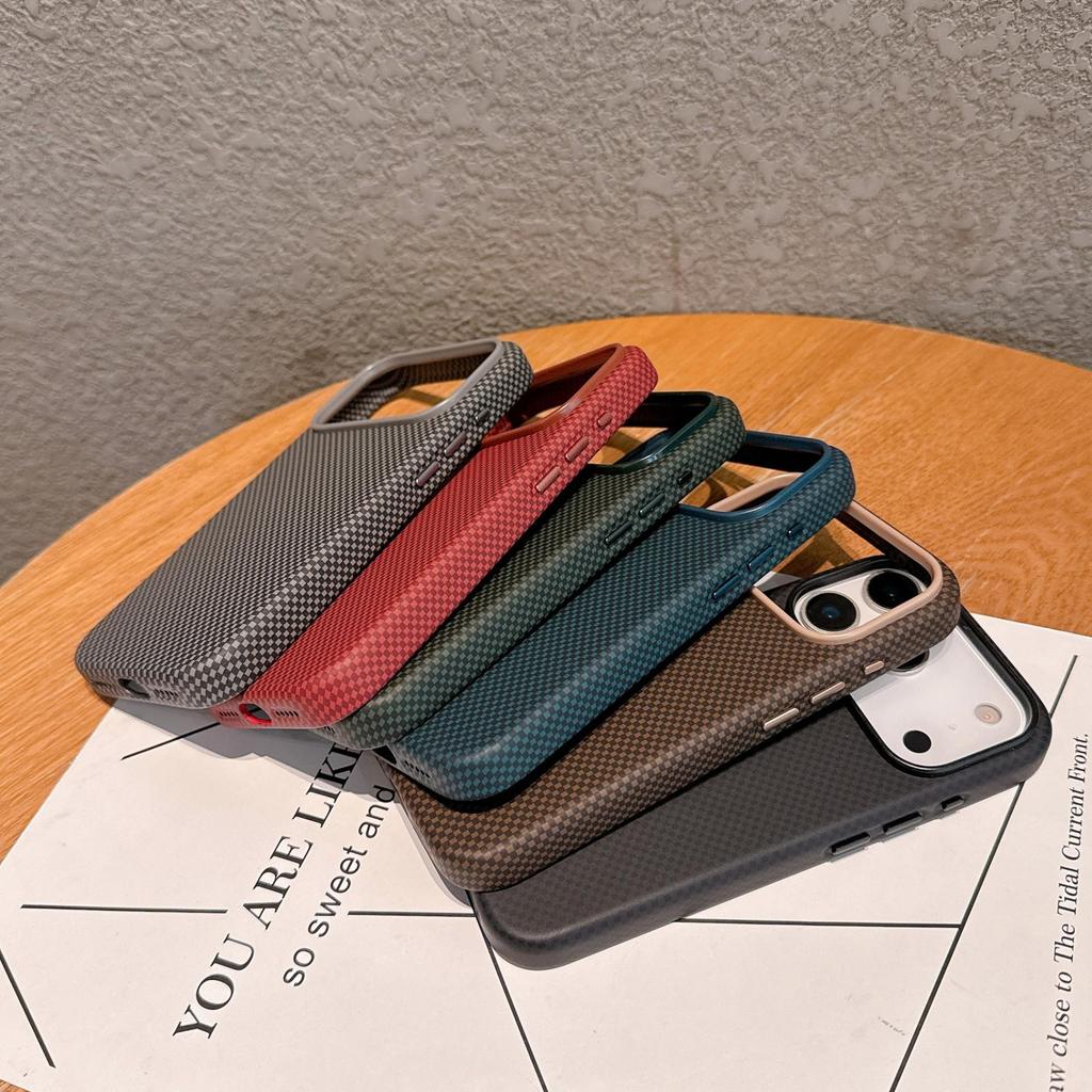 iPhone 17 Pro Max Kevlar Pattern Magnetic Case - Ultra-Thin, Carbon Fiber, Drop-Proof Hard Shell