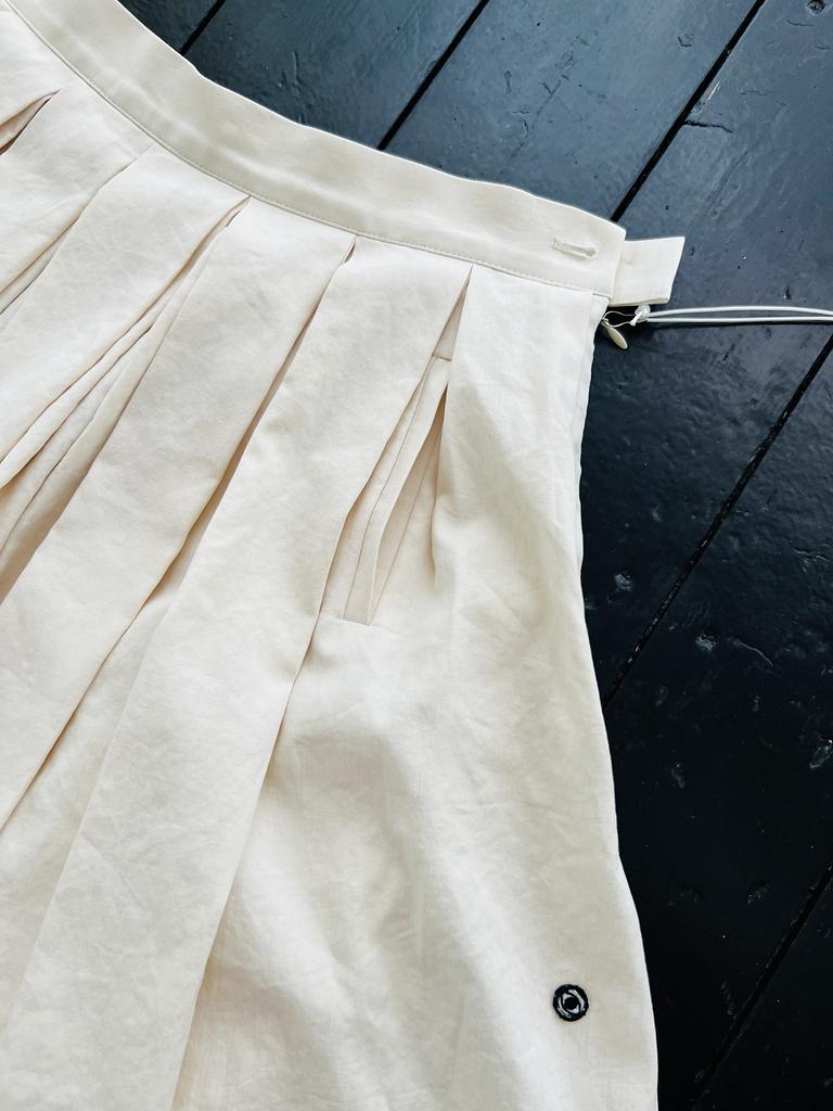 Lullakulla Bon Tuck Long Pleated Volume Skirt Pleated Skirt_Ivory
