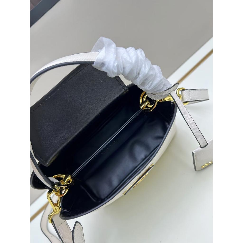 The New Single Shoulder, Versatile, Fashionable, Full of Women's Charm, Worth Buying