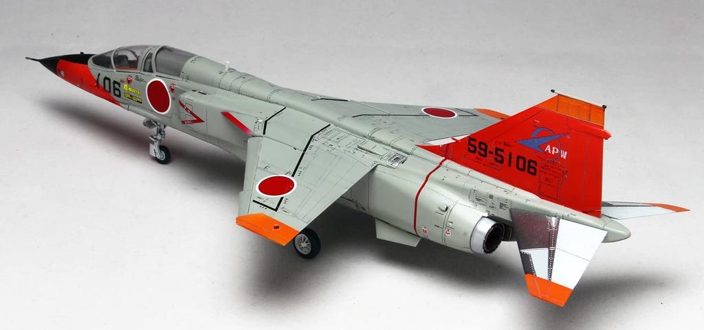 PLATZ Air Force Kai with Pilot Figure Plastic Model Molded Color 1/72 Self-Defense FS-T2 (T-2) AC-59