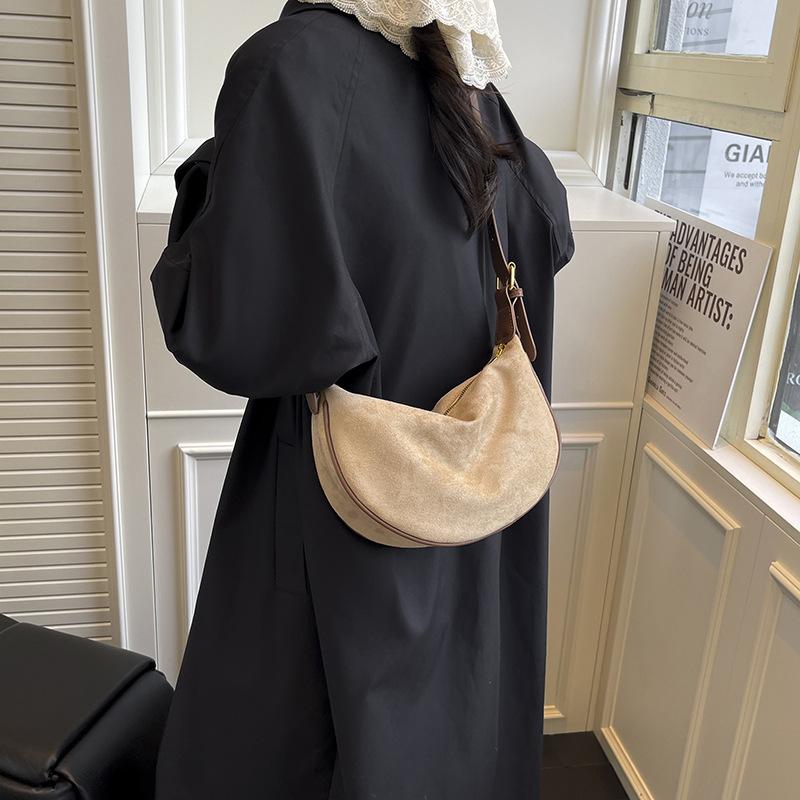 Simple and Fashionable Casual Single-shoulder Crossbody Bag - A Niche Dumpling Bag