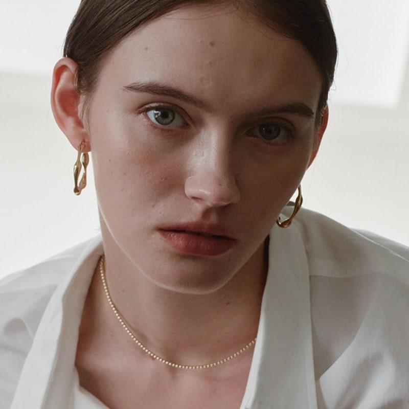 YUSOWA GROVE HOOP EARRING (2COLOR)