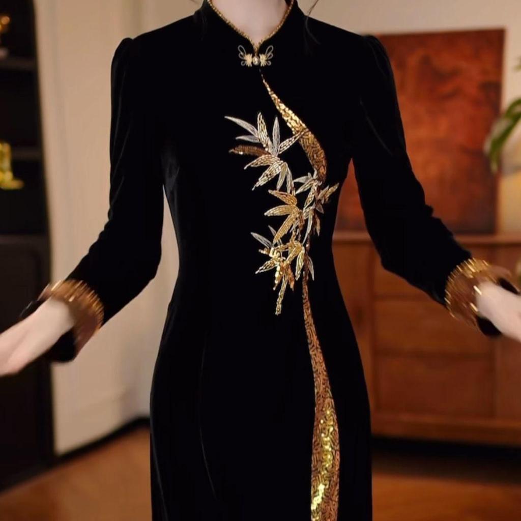 Elegant Winter 2026 Chinese Velvet Qipao Dress - Slimming Mid-Length Skirt