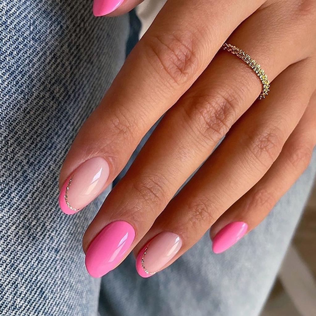 24 Stück Kurze Runde Falsche Nägel Einfache Künstliche Nägel French Tip Aufkleben Nägel Glitzernde Aufdrücknägel für Frauen