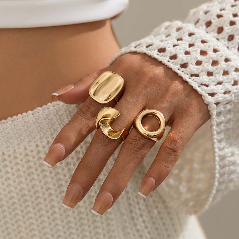 

3Pcs/Set Vintage Gold Color Irregular Rings Set for Women Fashion Creative Metal Hollow Square Chunky Finger Rings Zircon