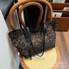European and American Leopard Print Bag Women's 2025 New Fashion Lazy Style Retro Tote Bag Casual Versatile Shoulder Armpit Bag