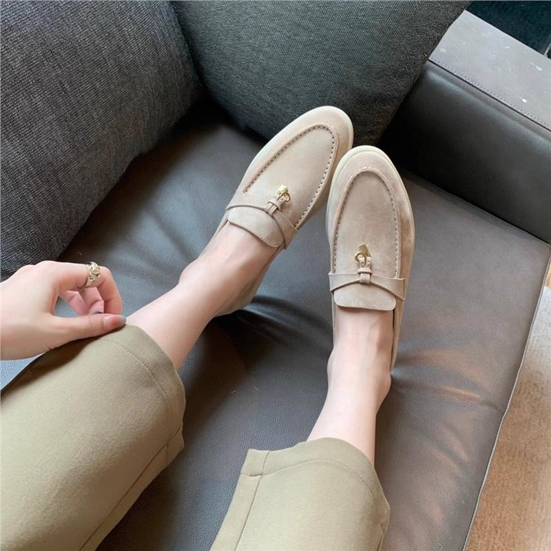Hong Kong leather flat loafers British style small leather shoes women's 2025 spring new lazy metal buckle Doudou single shoes