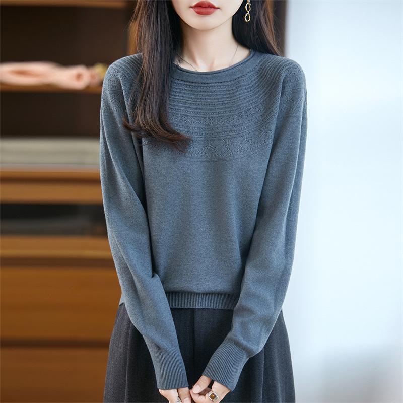 The New Autumn and Winter Style of Rolled-up Round-neck Loose-fitting Pullover Knitted Sweater with Long Sleeves Can Be Worn As A Base Layer
