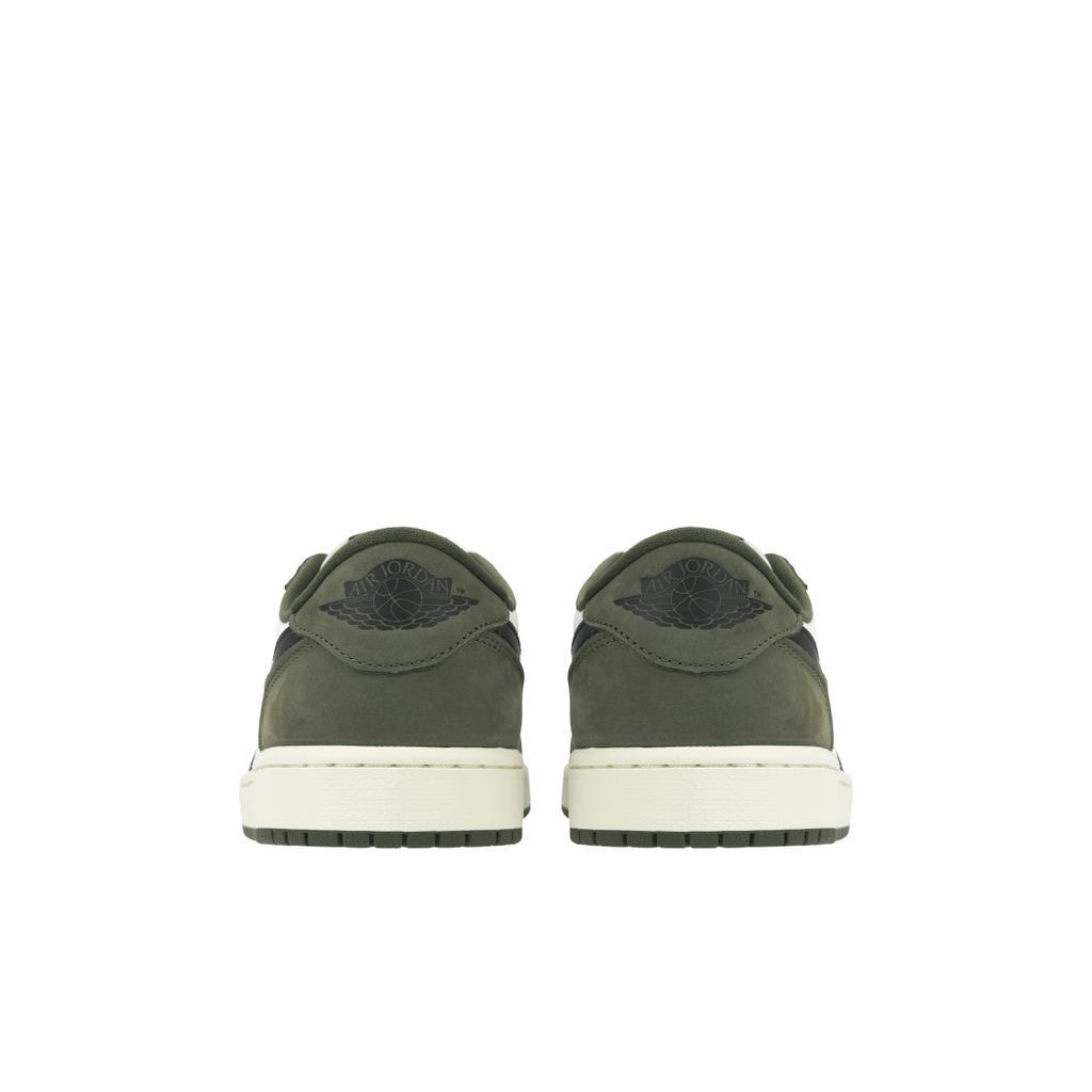 Baskets Homme Air Jordan 1 Retro Low OG Olive Moyenne Marron Noir-Summit-Blanc-Voile HQ6998-200