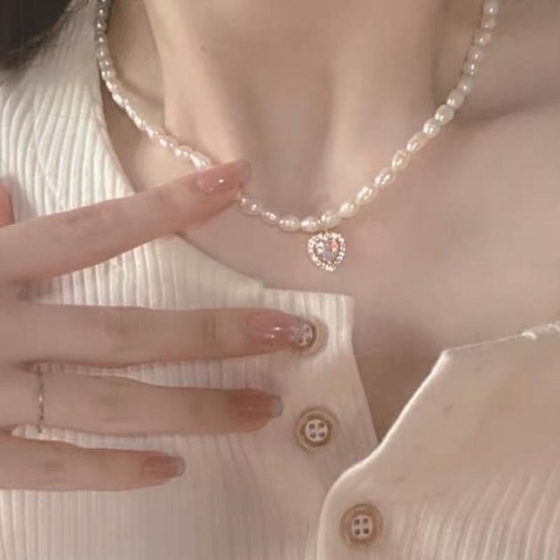 Halskjede med ferskvannsperler i koreansk stil for kvinner, delikat vintage kragebenkjede med zirkonanheng, festesmykker