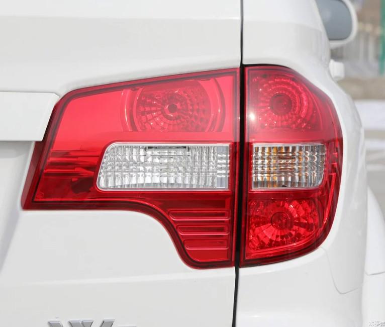SAIC Roewe W5 Taillight Assembly: 2011-2014 Models Rear & Reversing Light