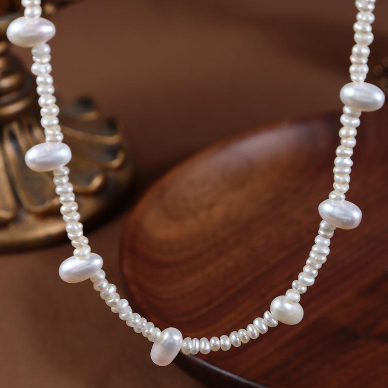 Natural Mini Baroque Freshwater Pearl Beaded Necklace Spaced Design Rice Shape Pearl Adjustable Collarbone Necklace for Women