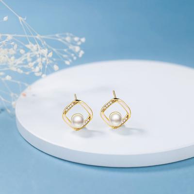 Imitation Pearl Rhombus Stud Earrings Women's Small and Simple Cold Style Retro Hong Kong Style Geometric Zircon Commuter Earrings