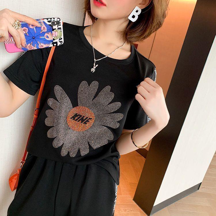 Daisy Hot Diamond 2023 Women's Summer Two-Piece: Loose Short-Sleeve Casual Sports Suit & Pants