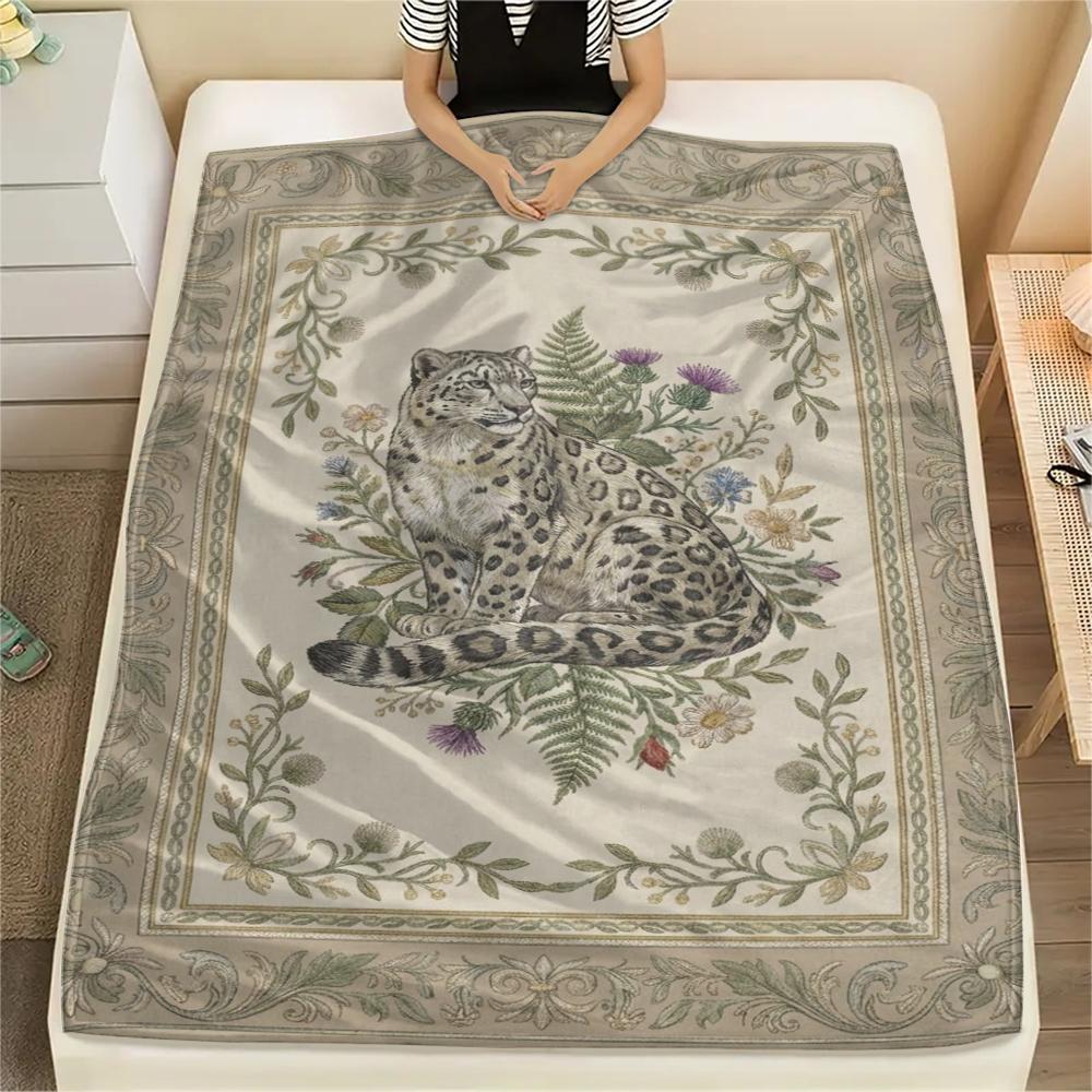 Snow Leopard Animal Print Flannel Blanket, High quality Comfortable for All Seasons, Home Decor, Warmth and Comfort, Perfect for Christmas Gifts119