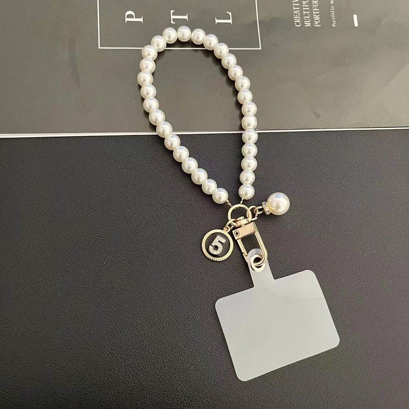Luxury Plating Beaded Bracelet Phone Chain Acrylic Pendant For iPhone 11 13 Pro Max Woman Gold Anti-Lost Chain Hanging Jewelry