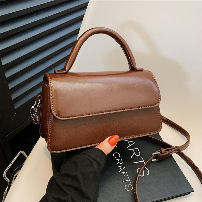 Retro shoulder bag women's 2025 new autumn hot-selling women's armpit bag high-end small square bag manufacturer
