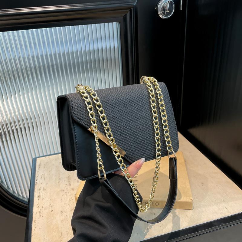 

New solid color textured small square bag popular diagonal iron edge handbag light luxury casual shoulder messenger bag women чёрный
