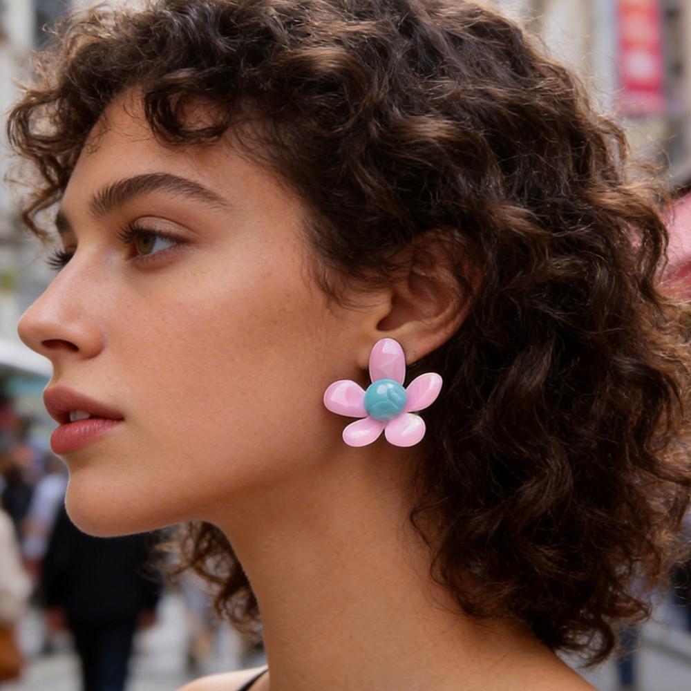 New Colorful Acrylic Flower Stud Earrings for Women Summer Fashion Five Petal Floral Resin Earring Statement Jewelry Daily Gifts
