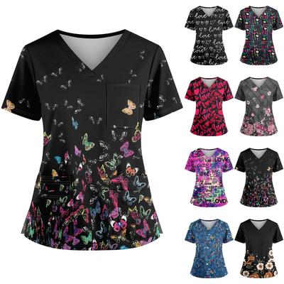 Camisetas de trabajo de talla grande con estampado de uniforme de trabajo para mujer, camisetas divertidas de manga corta con cuello en V cruzado y estampado de Halloween, camisetas de trabajo con bolsillos