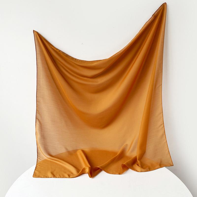 Ensfarvet skjerf Tyrkia Gaskludskjerf Stort firkantet skjerf Vår Nytt Silkeskjerf Europeisk og Amerikansk Hodeskjerf Skjerf