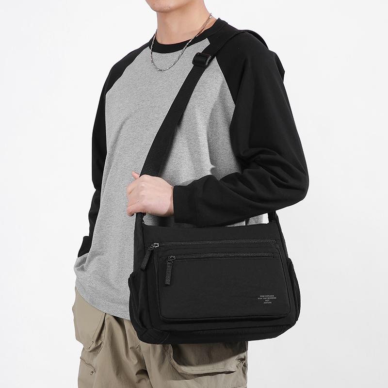 Nylonowa torba crossbody z wieloma kieszeniami na zamek błyskawiczny Regulowany pasek dla mężczyzn i kobiet