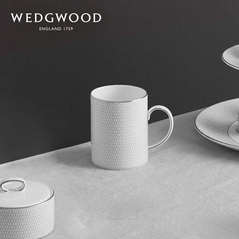 Wedgwood Gold & Platinum Geometric Mug Set